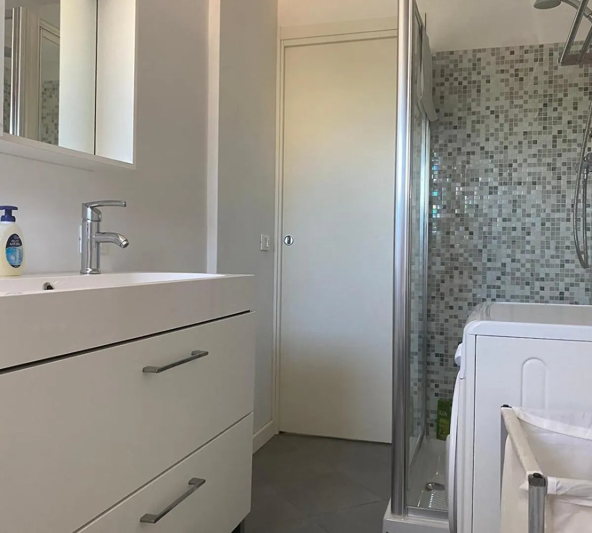 I Pini Apartment 伊拉克里亚马勒